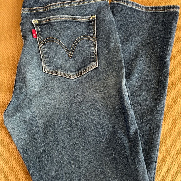 Levi's Blue Denim Jeans - Picture 2 of 8